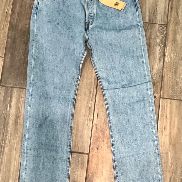 Levis 501 Original Fit Jeans Straight Leg Button Fly 100% Cotton Size 36… - Picture 3 of 5